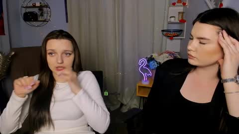 Snapshot of elin_bliss chatting on 05-08-26, 01:49 Elin online show from 05-08-26, 01:49