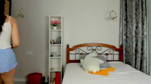 CutieJune online show from 05-24-26, 04:01