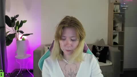 Elira Vane online show from 08-06-26, 07:16