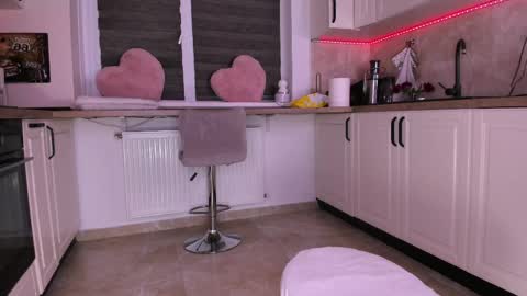 elisabeth_jason online show from 06-02-26, 04:14