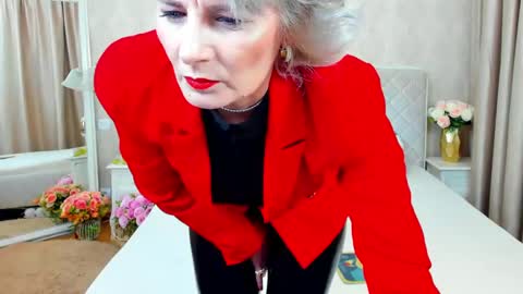 Elissa online show from 01-13-25, 09:20