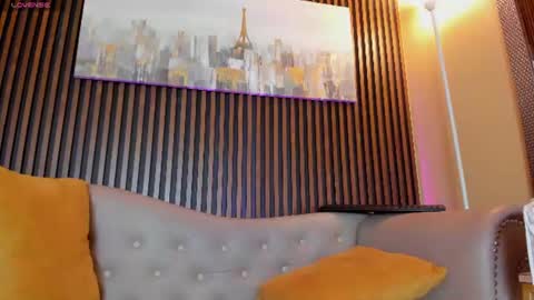 Snapshot of elisasue chatting on 06-19-26, 09:13 Elisa Sue online show from 06-19-26, 09:13