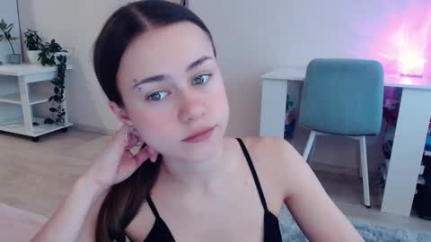 Elis online show from 02-13-26, 05:47