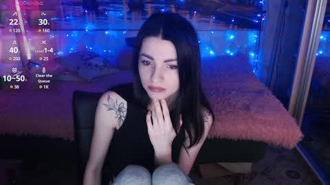 Elise online show from 12-24-24, 12:33