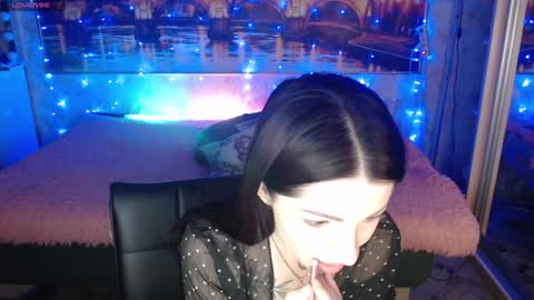 Elise online show from 12-27-24, 02:25