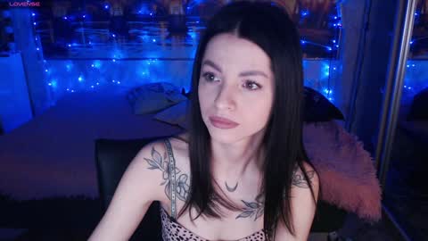 Elise online show from 01-01-25, 03:13