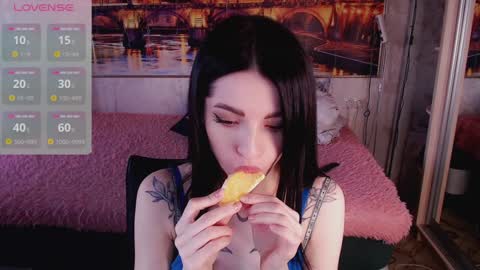 Elise online show from 01-13-25, 10:36