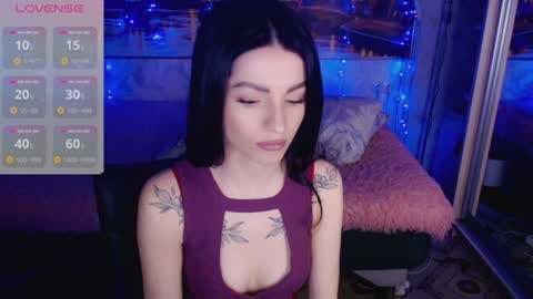 Elise online show from 01-16-25, 02:51