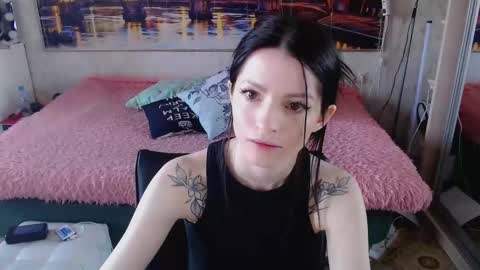 Elise online show from 02-11-25, 05:26