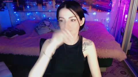 Elise online show from 02-11-25, 11:54