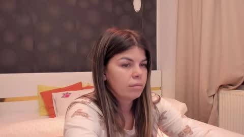 Elly online show from 01-06-26, 08:01