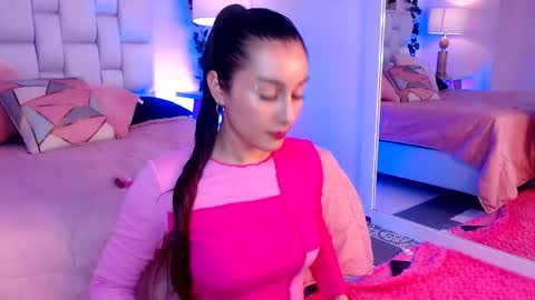 ELISE online show from 05-30-26, 03:58