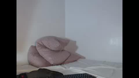 Snapshot of elitemanu chatting on 12-04-25, 03:49 elitemanu online show from 12-04-25, 03:49