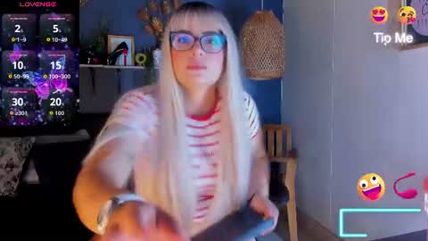 Snapshot of eliza_pink24 chatting on 07-10-26, 05:59 eliza_pink24 online show from 07-10-26, 05:59