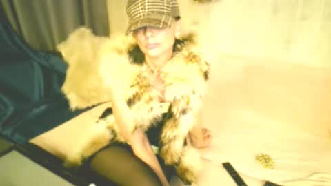 Snapshot of elizabe_th chatting on 02-01-26, 01:48 Elizabethangel online show from 02-01-26, 01:48
