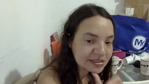 Elizabeth Martinez  online show from 05-21-26, 06:15