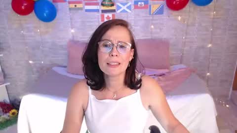 Snapshot of elizabeth_muse chatting on 07-06-26, 03:03 Elizabeth online show from 07-06-26, 03:03