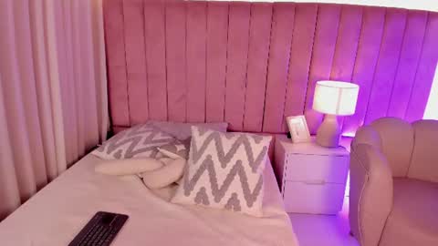 elizabeth_roche online show from 06-20-26, 01:14