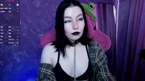 Snapshot of elizabethflowerr chatting on 06-04-26, 02:50 Eli online show from 06-04-26, 02:50