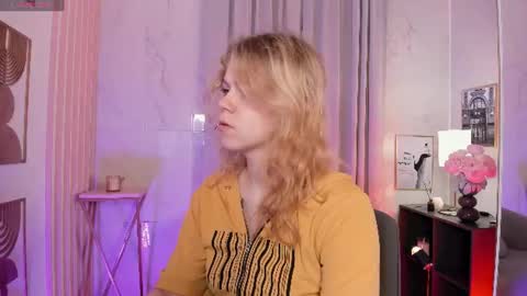 Snapshot of elizabethvane chatting on 07-02-26, 05:35 Elizabeth online show from 07-02-26, 05:35