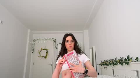 Snapshot of elizathemodel chatting on 04-28-26, 03:06 Eliza online show from 04-28-26, 03:06