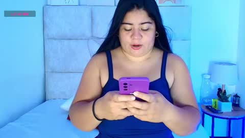 Snapshot of elizawiliamst chatting on 06-27-26, 12:22 Eliza online show from 06-27-26, 12:22
