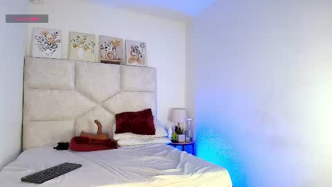 Snapshot of elizawiliamst chatting on 07-03-26, 12:44 Eliza online show from 07-03-26, 12:44