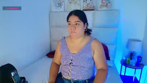 Snapshot of elizawiliamst chatting on 07-06-26, 10:34 Eliza online show from 07-06-26, 10:34