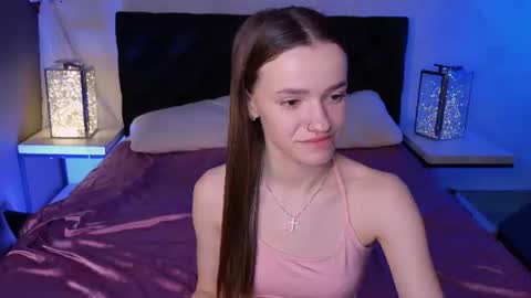 Snapshot of elizzza_ chatting on 07-14-26, 10:21 elizzza_ online show from 07-14-26, 10:21