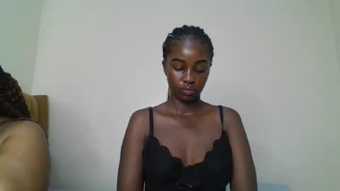 ella8_ online show from 07-08-26, 11:15