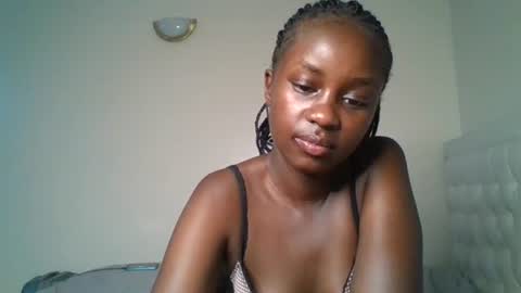 ella8_ online show from 07-24-26, 12:08