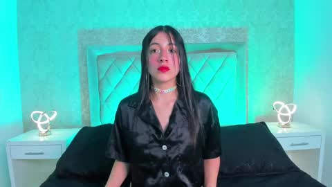 Snapshot of ellaamuller chatting on 01-11-25, 01:48 Ellaa Muller online show from 01-11-25, 01:48