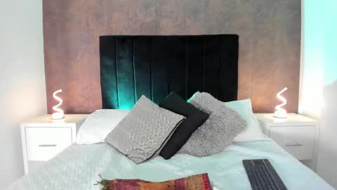 Snapshot of ellaamuller chatting on 01-18-25, 05:31 Ellaa Muller online show from 01-18-25, 05:31