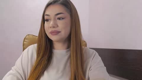 Ella online show from 03-08-26, 04:27