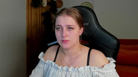 EllaBells online show from 04-13-26, 05:02