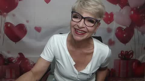 Snapshot of ellabonito chatting on 07-12-26, 06:15 EllaBonito online show from 07-12-26, 06:15