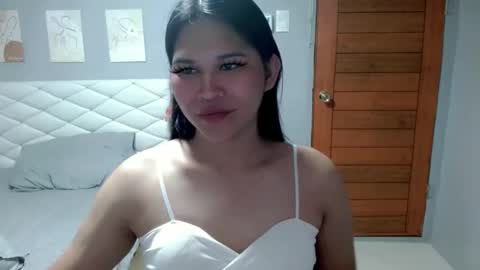 EllaFord online show from 05-19-26, 04:13