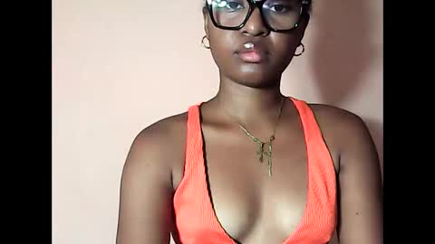 ellah245 online show from 04-01-26, 07:44