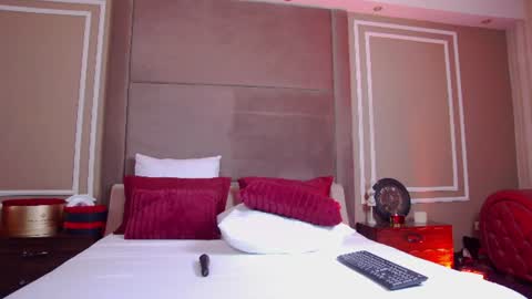 Snapshot of ellalux chatting on 07-08-26, 04:17 ellalux online show from 07-08-26, 04:17