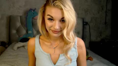 ellamilla online show from 03-05-26, 01:40