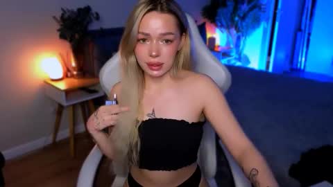 Ella online show from 02-20-26, 07:43