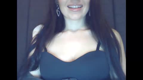 elle010843 online show from 10-18-25, 04:08