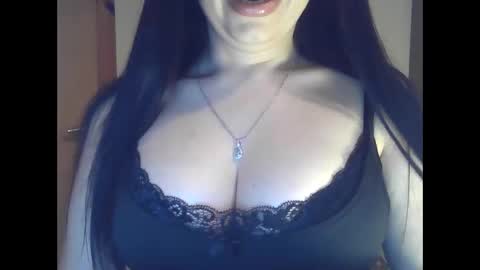 elle010843 online show from 04-03-26, 07:56