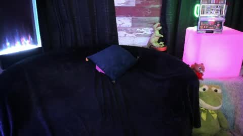 ELLE online show from 03-29-26, 07:03