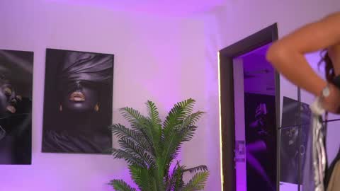 EllenKarter online show from 05-30-26, 03:36