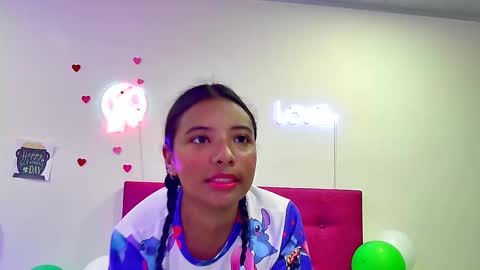 ellie_cute7 online show from 03-24-26, 07:30