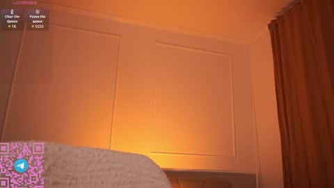 Snapshot of ellie_land chatting on 06-11-26, 02:37 Lexy online show from 06-11-26, 02:37