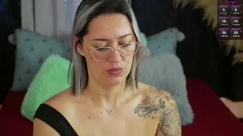 Ellie Ramos online show from 10-07-25, 12:24