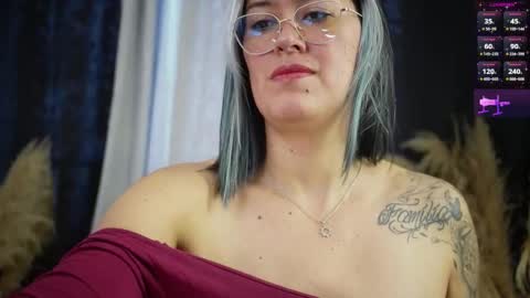 Ellie Ramos online show from 11-06-25, 01:45