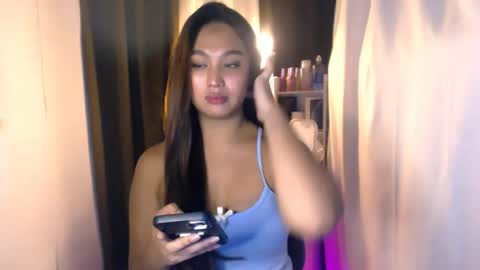 ellie online show from 06-18-26, 05:06